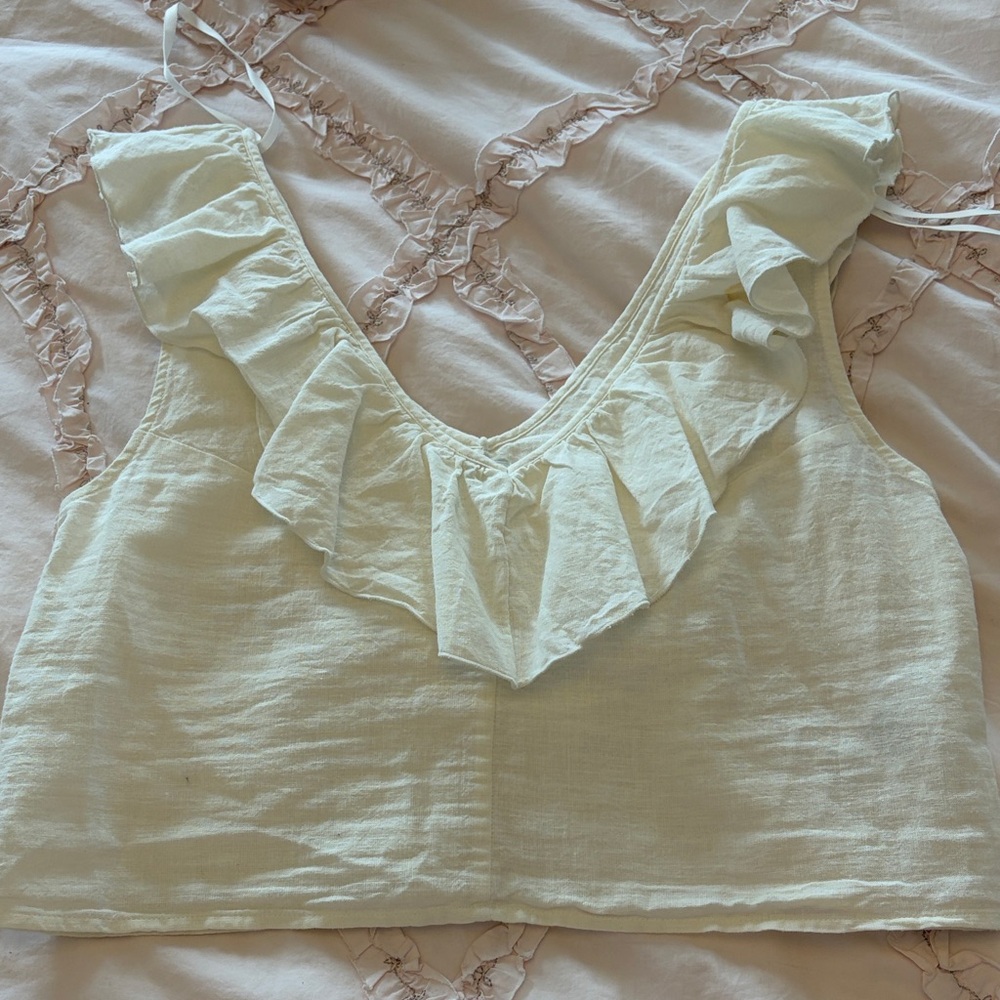 Aritzia Cream Ruffle V-Neck Crop Camisole